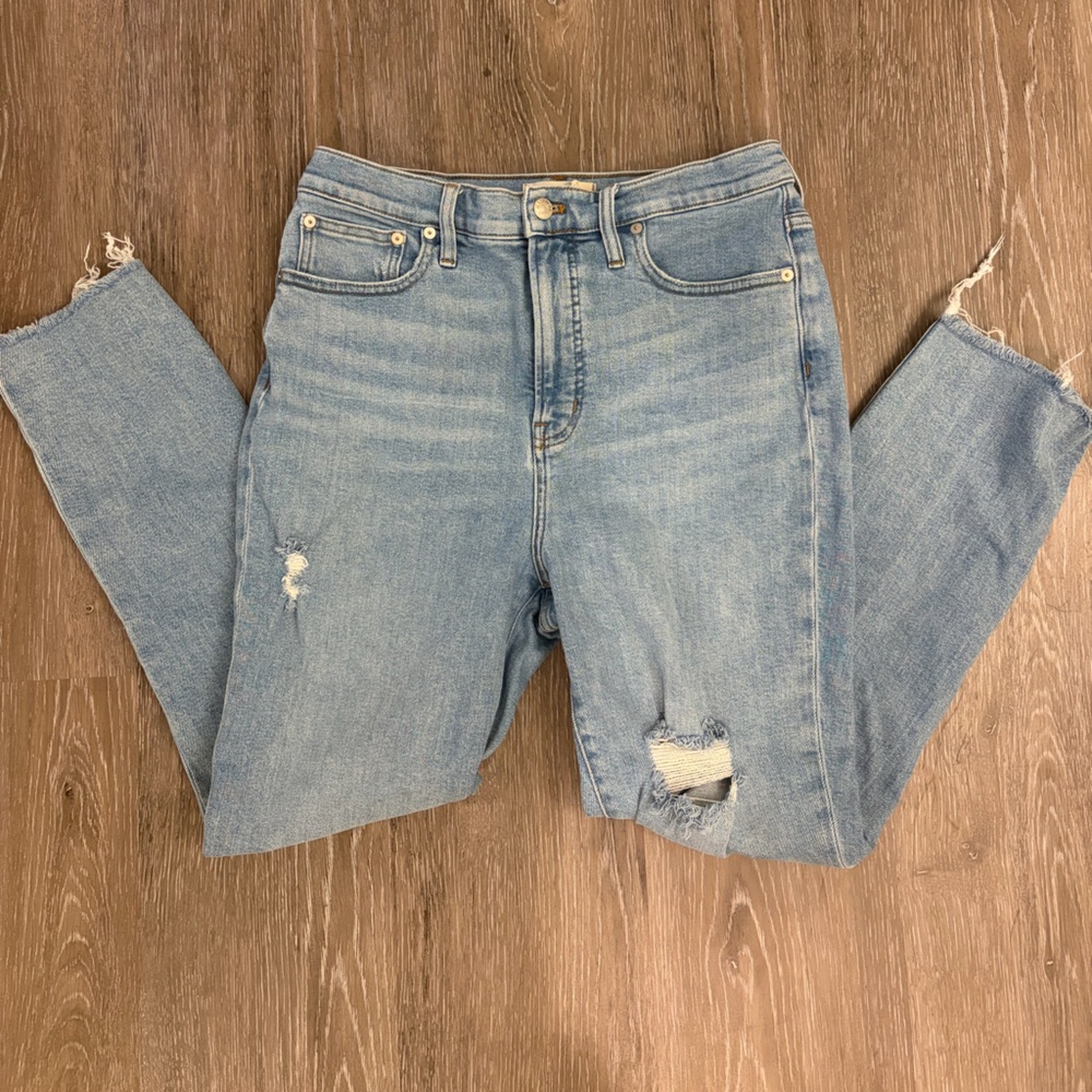 Madewell light Blue Distressed Women’s Jeans